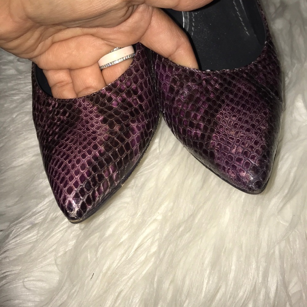 Stuart Weitzman Purple/Black Snake Print Heel - image 3